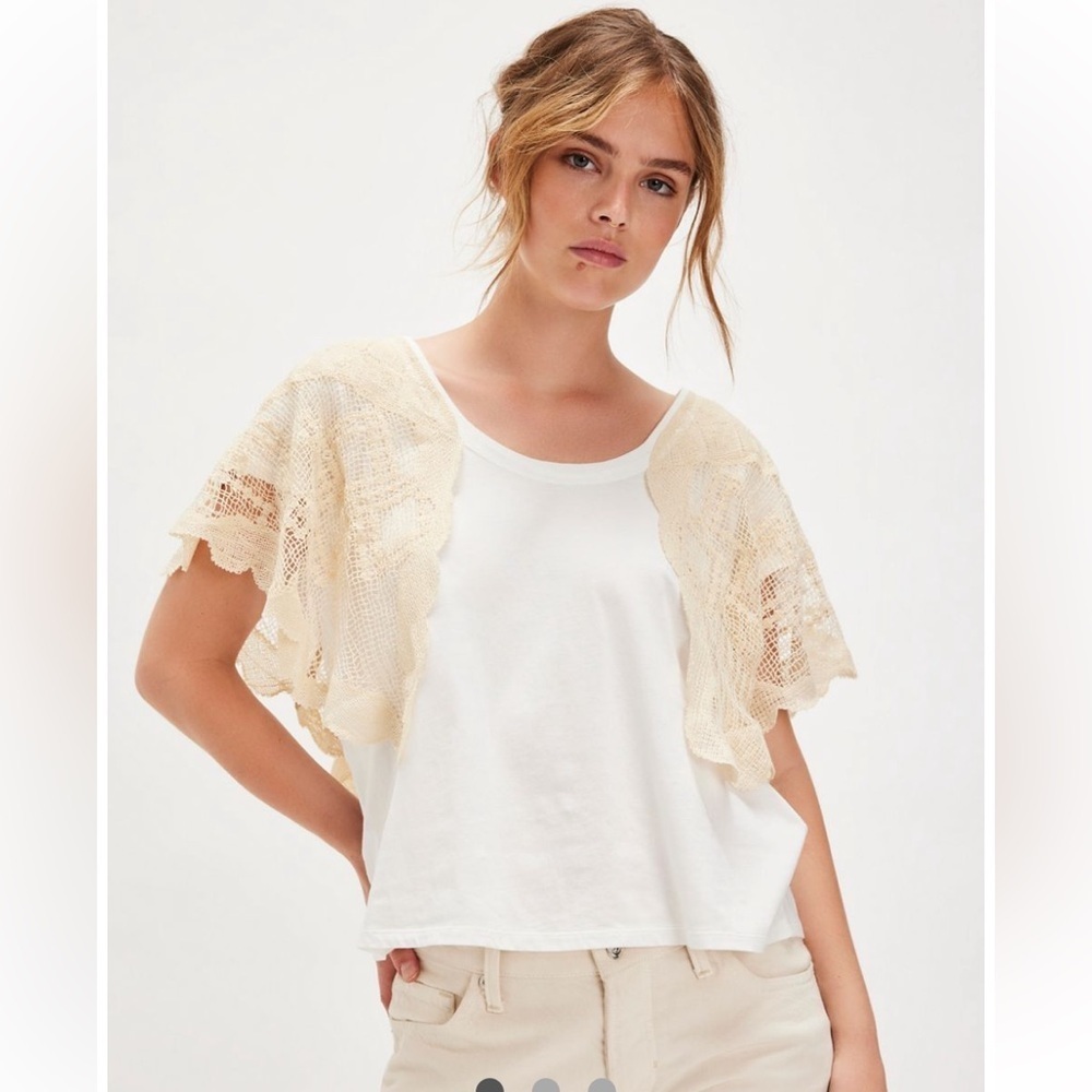 Free People Evangeline Tee White and Cream Lace Overlay Top Sold Out Large NWT - Picture 2 of 7
